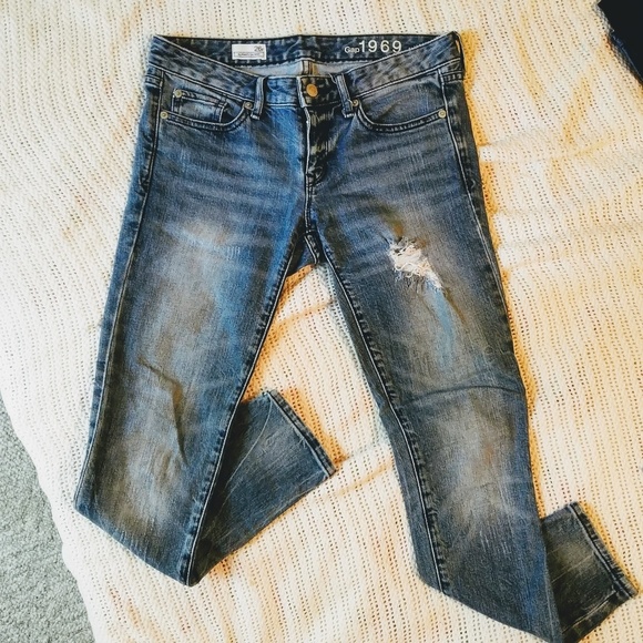 gap low rise skinny jeans